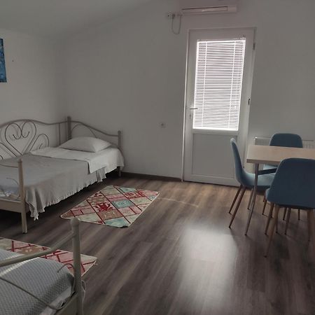 Family Нotel Banuri Κουτάισι Εξωτερικό φωτογραφία