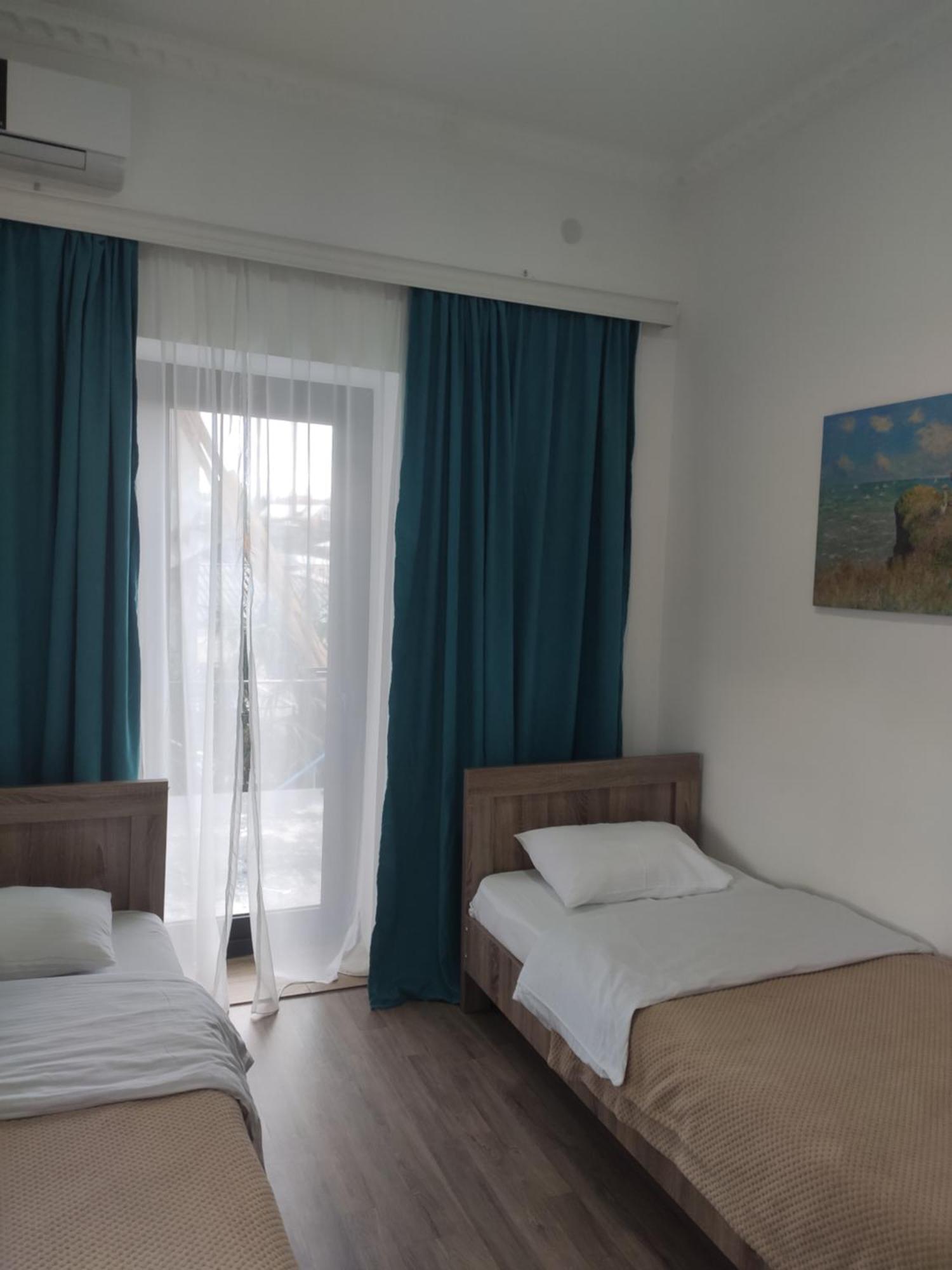 Family Нotel Banuri Κουτάισι Εξωτερικό φωτογραφία