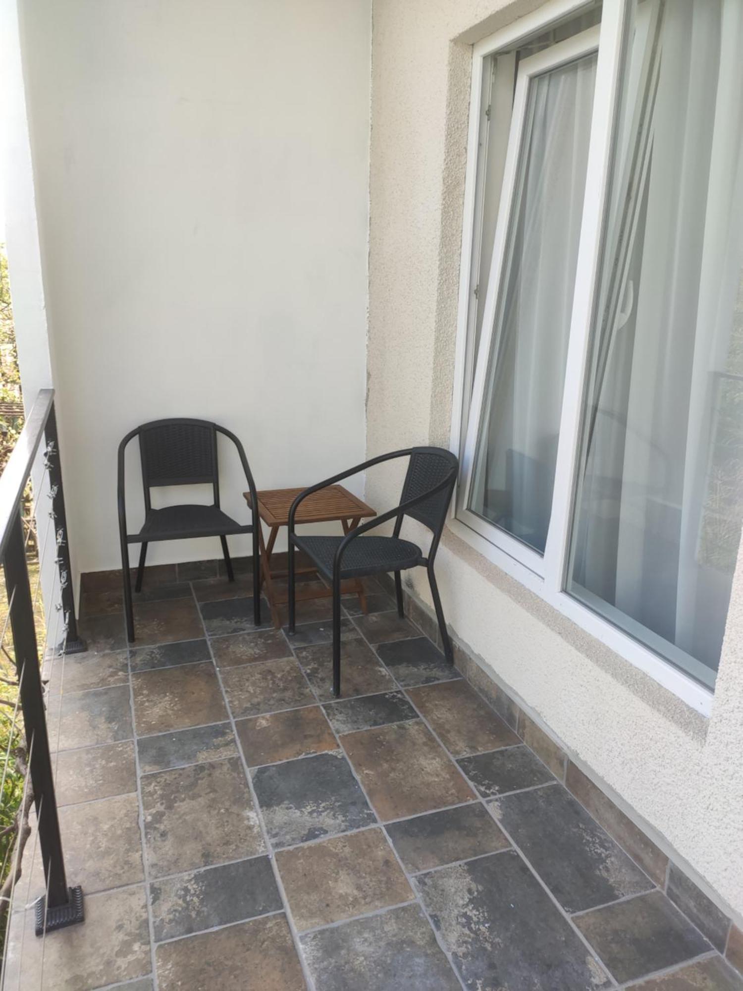 Family Нotel Banuri Κουτάισι Εξωτερικό φωτογραφία