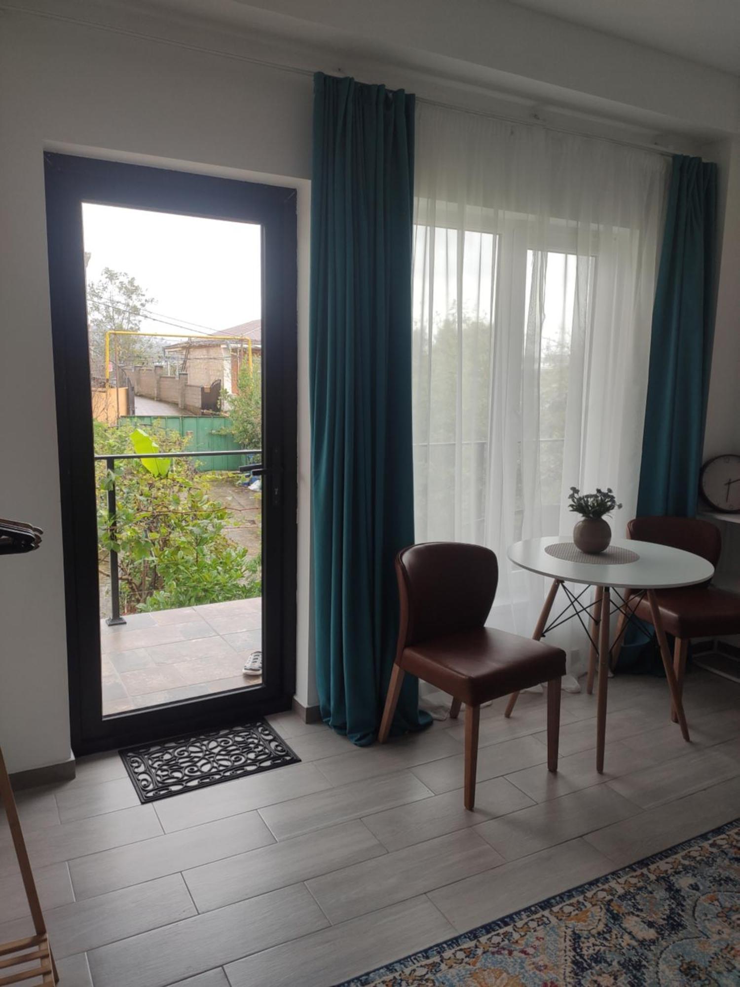 Family Нotel Banuri Κουτάισι Εξωτερικό φωτογραφία